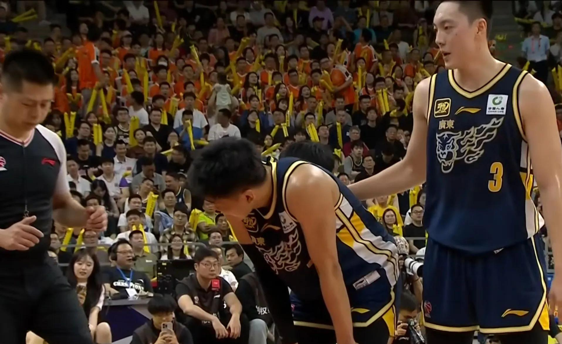 乐鱼app-加时末段广东宏远备战英超，调整名单细节曝光，话题不断，年轻球员得到机会的简单介绍-乐鱼app